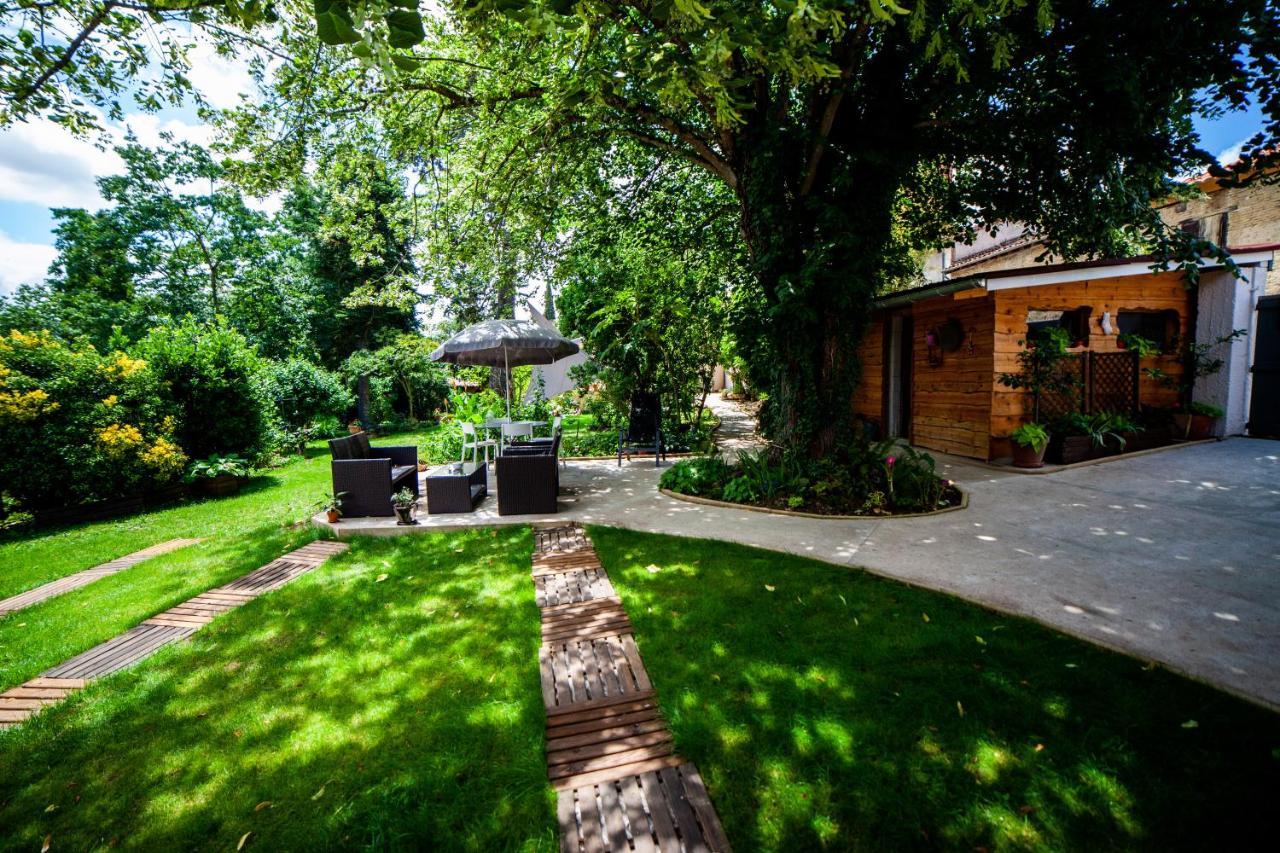 Mirguet Au Jardin Apartamento Saint-Elix-le-Chateau Exterior foto