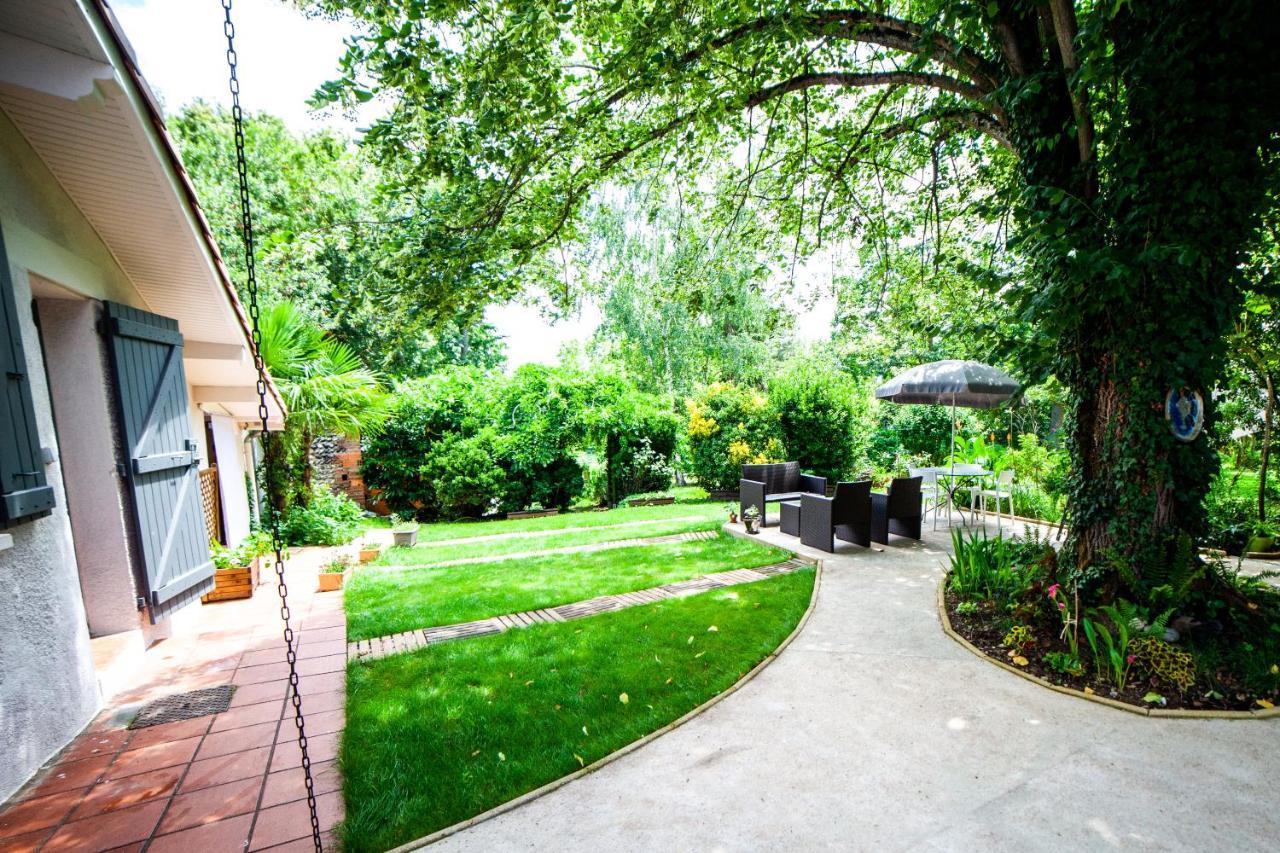 Mirguet Au Jardin Apartamento Saint-Elix-le-Chateau Exterior foto